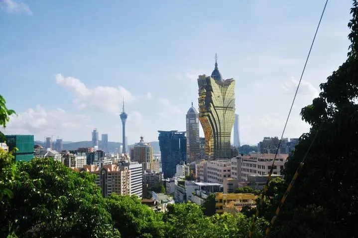 2025年新澳门和香港天天免费精准大全全面释义、专家全面解释与落实-警惕虚假宣传-全面释义
